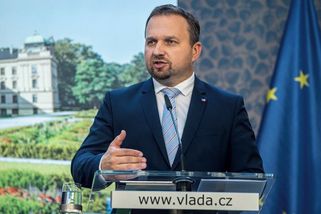 Macinka drží Turka. V politice totiž loajalita něco znamená. Kamarád do deště - Médium.cz
